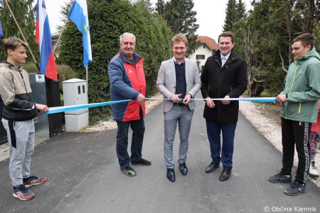 Odprtje dveh asfaltiranih odsekov javnih poti v Volčjem Potoku (10)